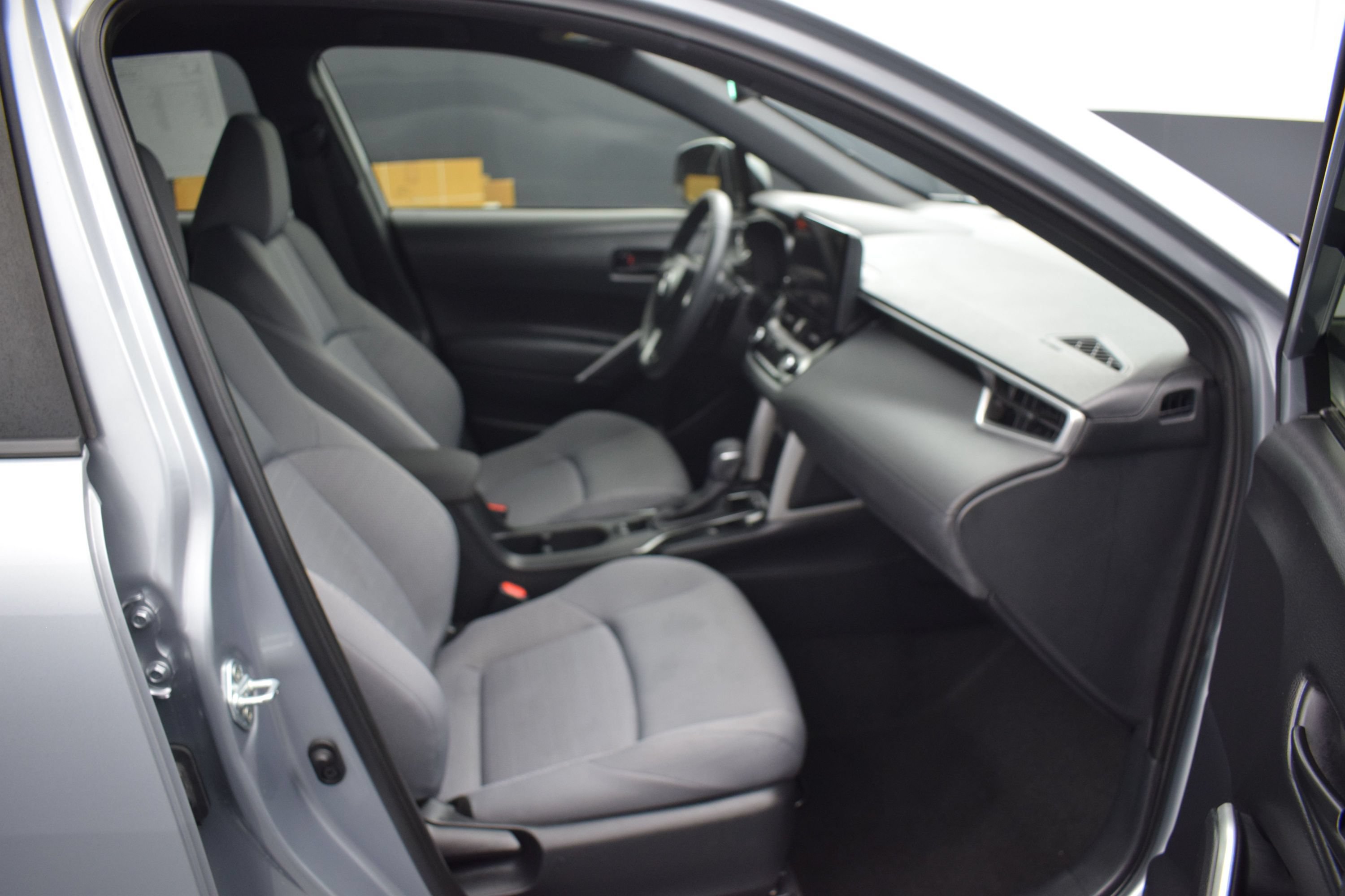 Used 2024 Toyota Corolla Cross AWD Hybrid image 10