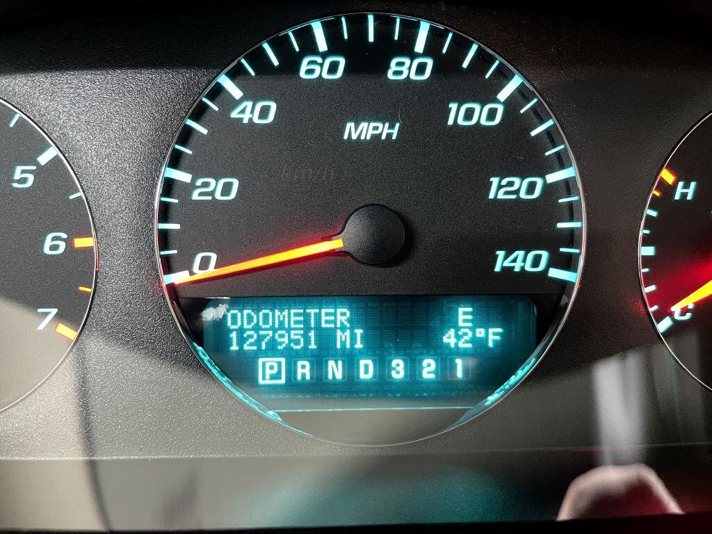 Used 2010 Chevrolet Impala LTZ image 11