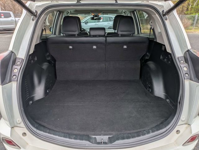 Used 2017 Toyota RAV4 Limited image 13