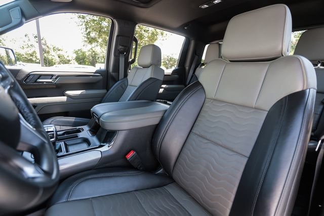 Used 2025 Chevrolet Silverado 1500 ZR2 w/ Technology Package AWD/4WD image 65