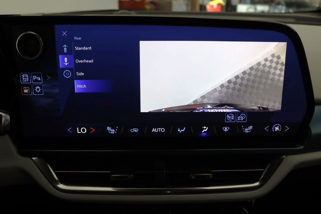 Certified 2025 Chevrolet Equinox EV LT FWD image 29