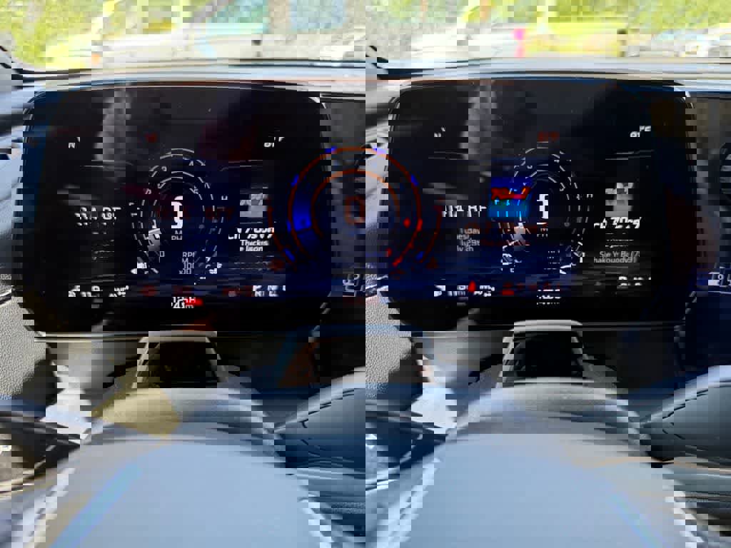 Used 2024 Chevrolet Traverse LT w/ Enhanced Driving Package image 97