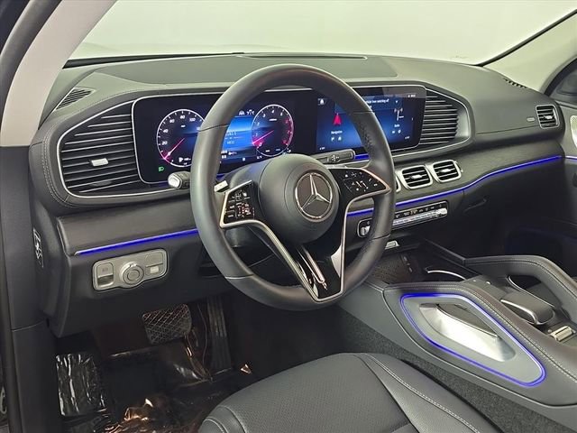 Used 2026 Mercedes-Benz GLS 450 4MATIC image 4