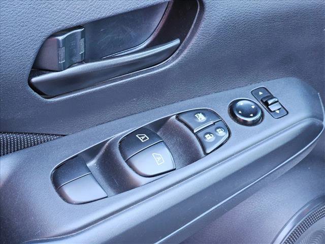 Used 2022 Nissan Kicks S image 12