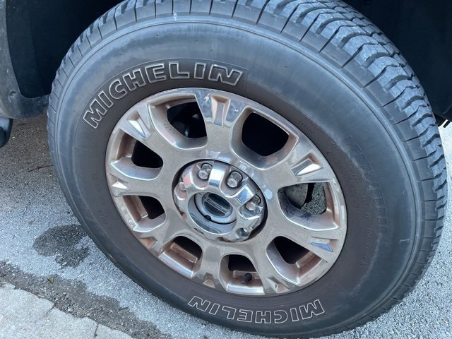 Used 2022 Ford F350 Lariat w/ Chrome Package image 5