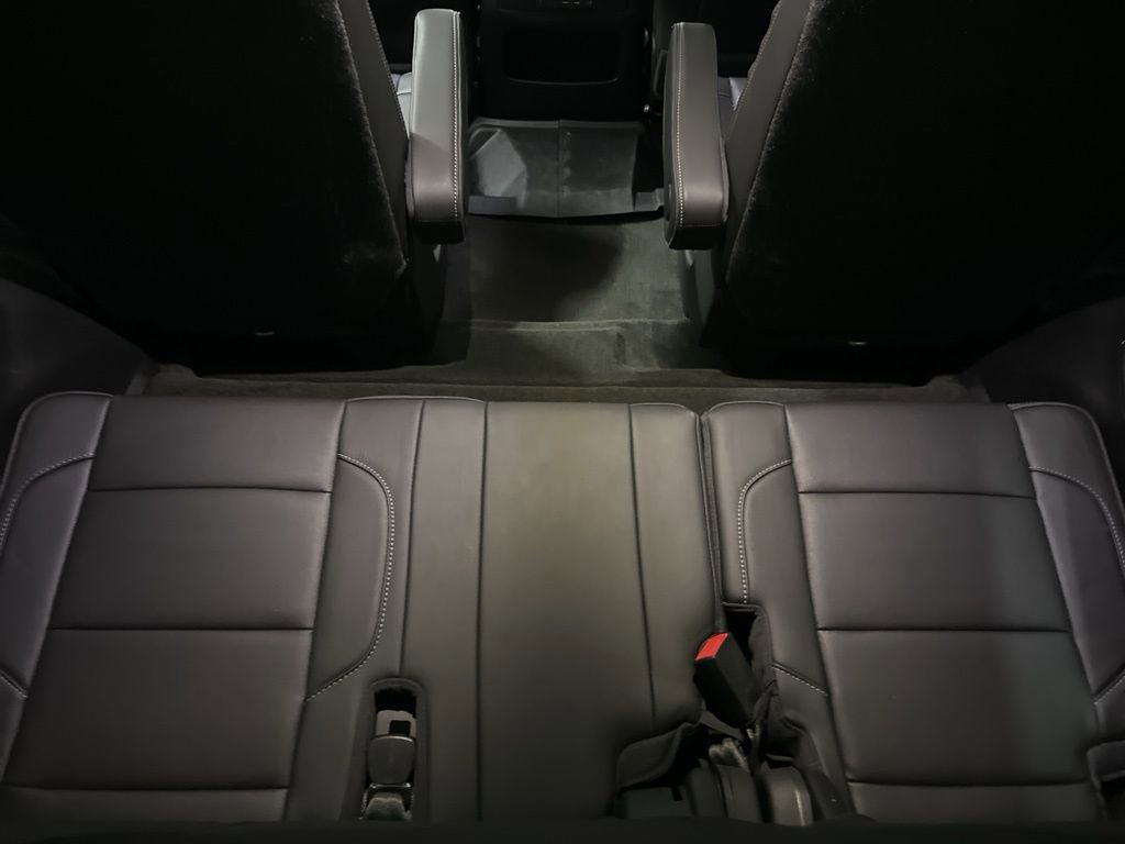 Used 2018 GMC Yukon Denali w/ Denali Ultimate Package image 16