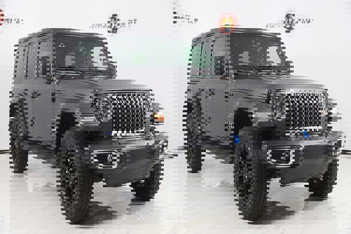 Used 2022 Jeep Wrangler Unlimited Sahara w/ Cold Weather Group image 22