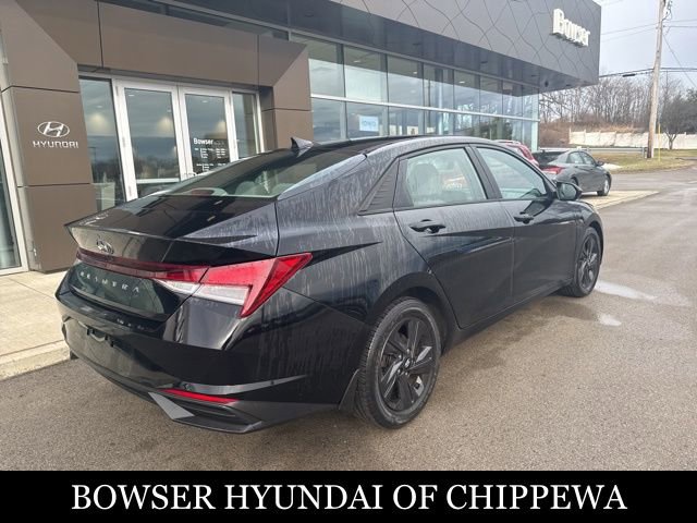 Used 2021 Hyundai Elantra SEL w/ Convenience Package image 7