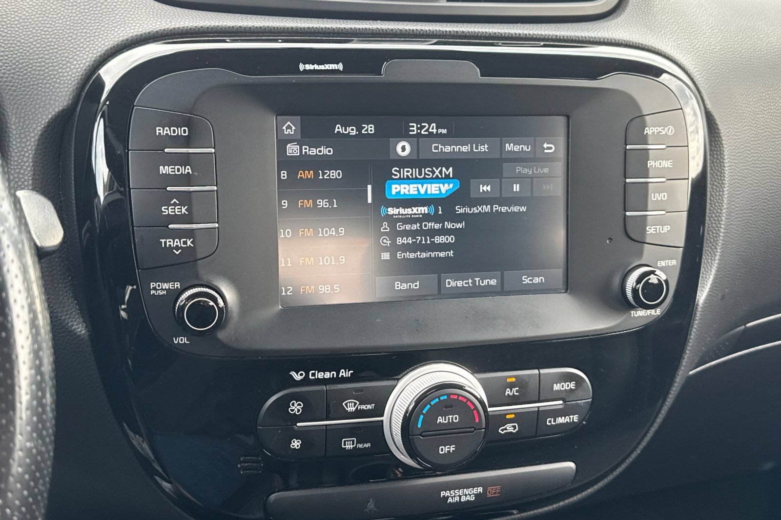 Used 2019 Kia Soul ! FWD image 17