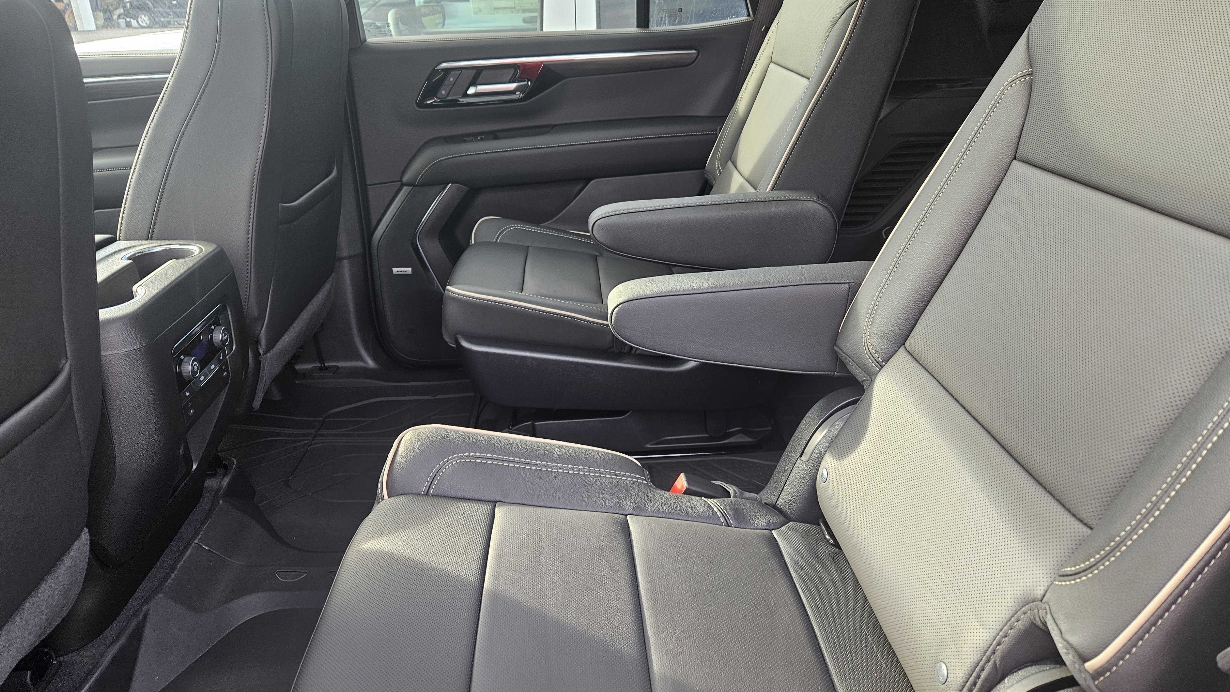 New 2026 Chevrolet Tahoe Premier image 14