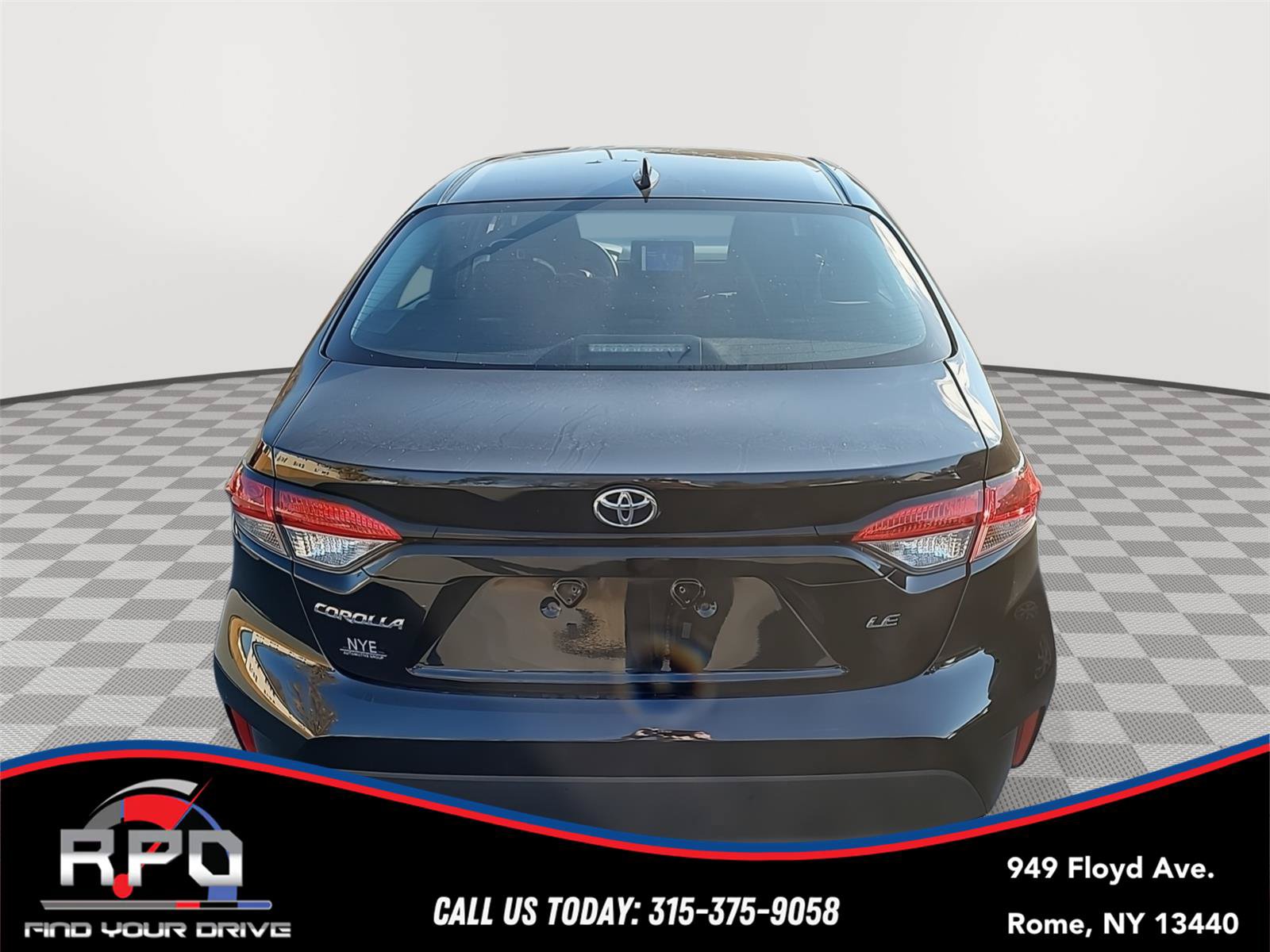 Used 2024 Toyota Corolla LE FWD image 4