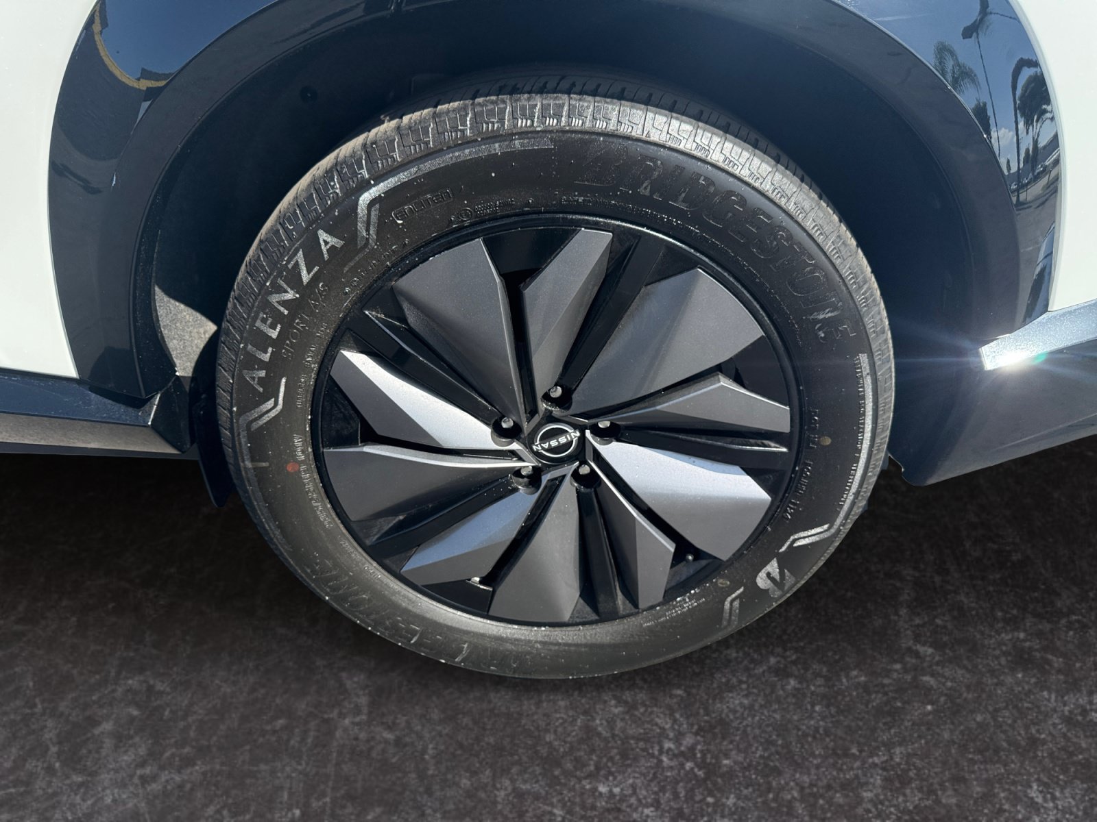 Used 2024 Nissan Ariya AWD image 14