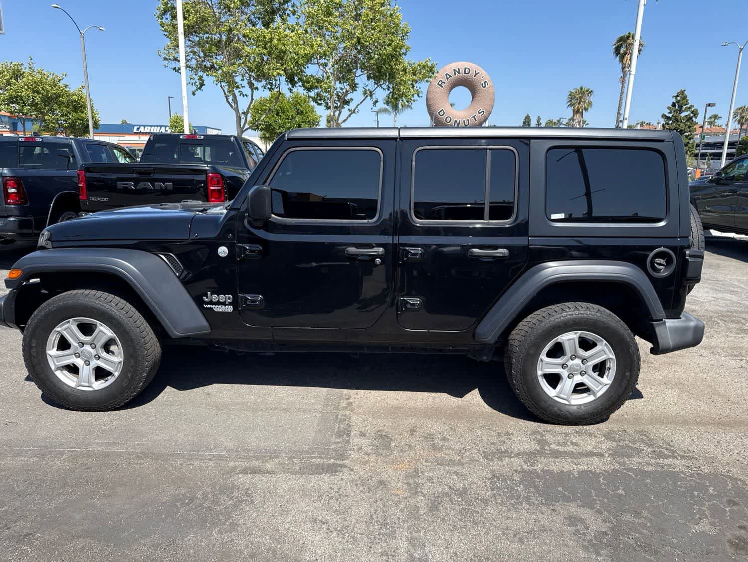 Used 2019 Jeep Wrangler Unlimited Sport S AWD/4WD image 19