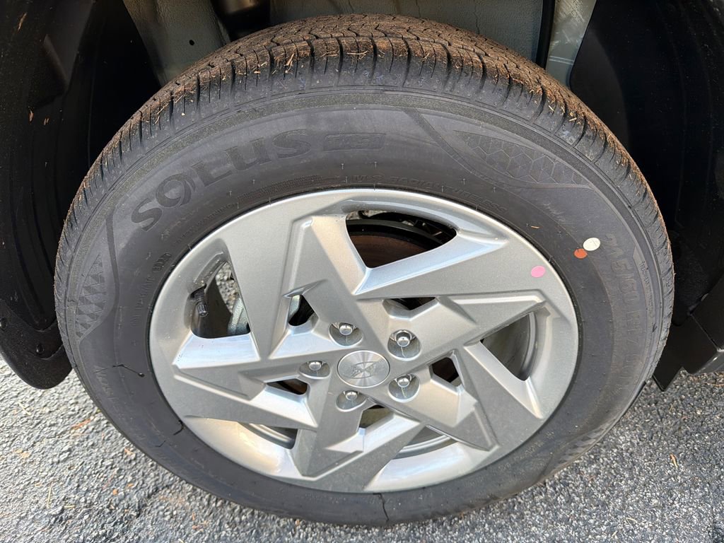 New 2026 Hyundai Kona SE image 17