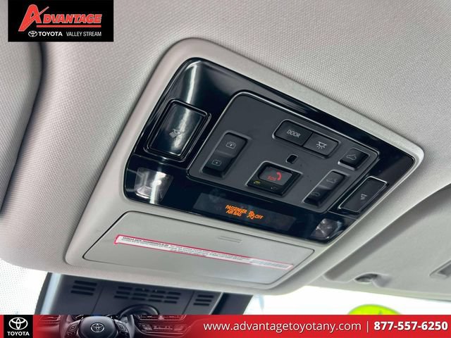 Used 2024 Toyota Grand Highlander AWD image 34