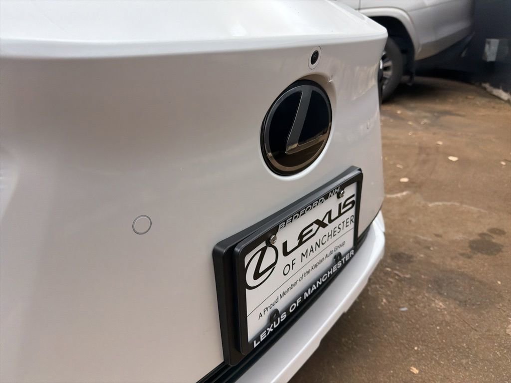 Used 2025 Lexus RZ 450e w/ Technology Package image 30