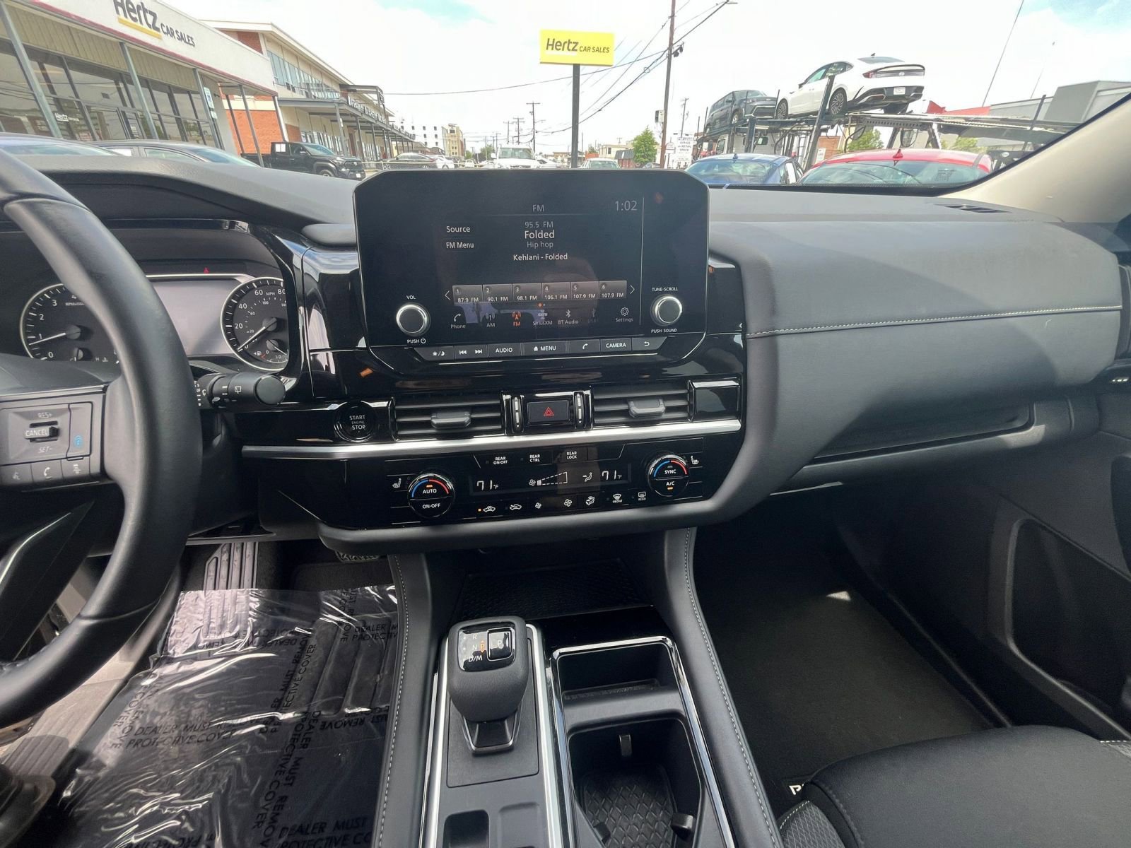 Used 2025 Nissan Pathfinder SV AWD/4WD image 17