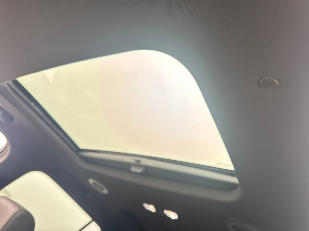 Used 2023 Chevrolet Traverse High Country w/ LPO, Floor Liner Package image 17