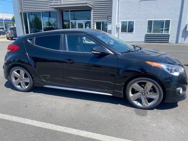 Used 2013 Hyundai Veloster Turbo FWD image 2