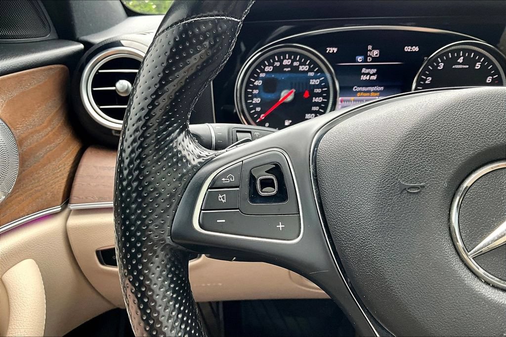 Used 2017 Mercedes-Benz E 400 4MATIC Wagon image 18