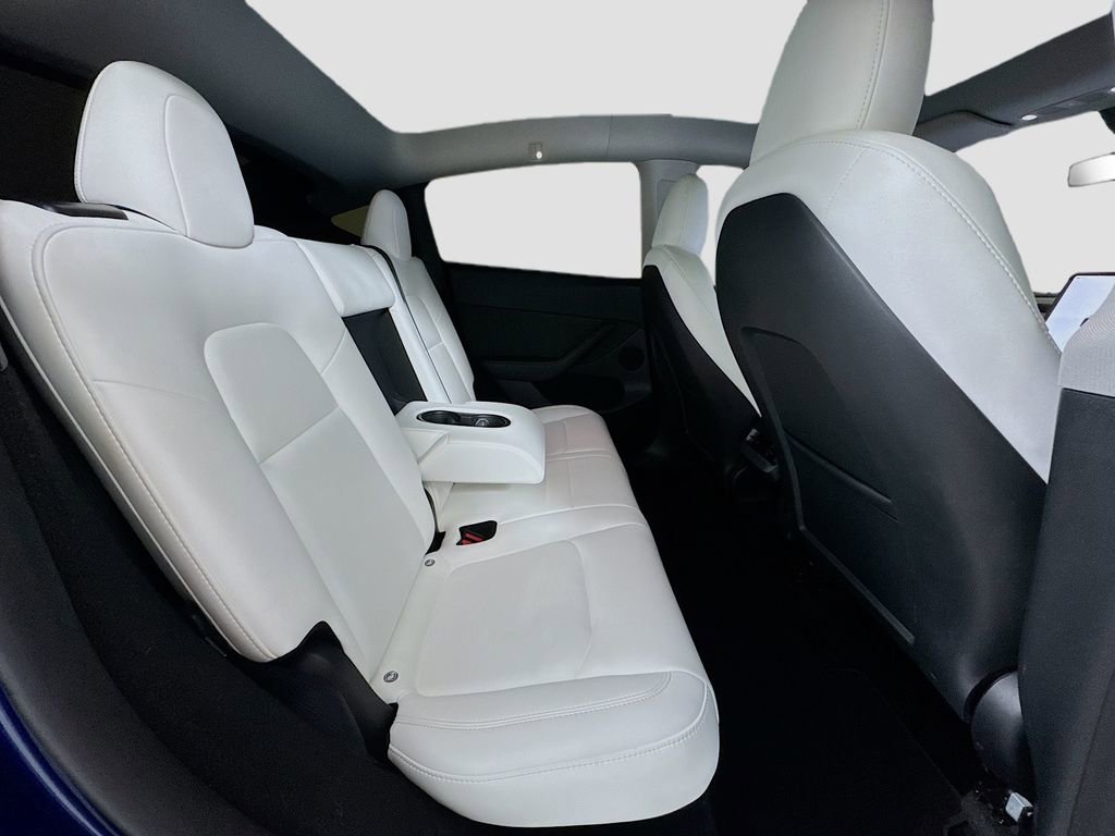 Used 2024 Tesla Model Y Long Range image 27