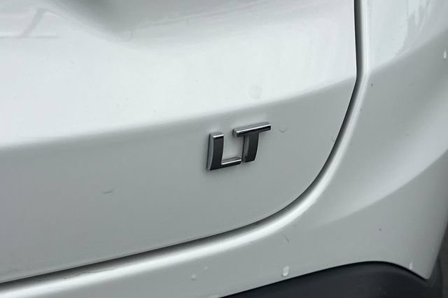 Used 2025 Chevrolet Trax LT FWD image 36