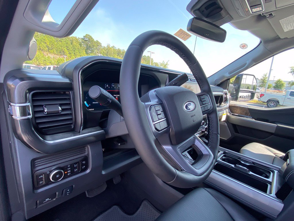 New 2026 Ford F350 Lariat w/ Black Appearance Package AWD/4WD image 9