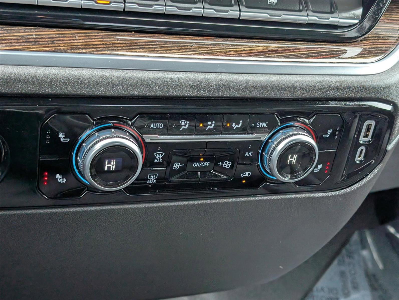 Used 2023 GMC Sierra 1500 Elevation image 26