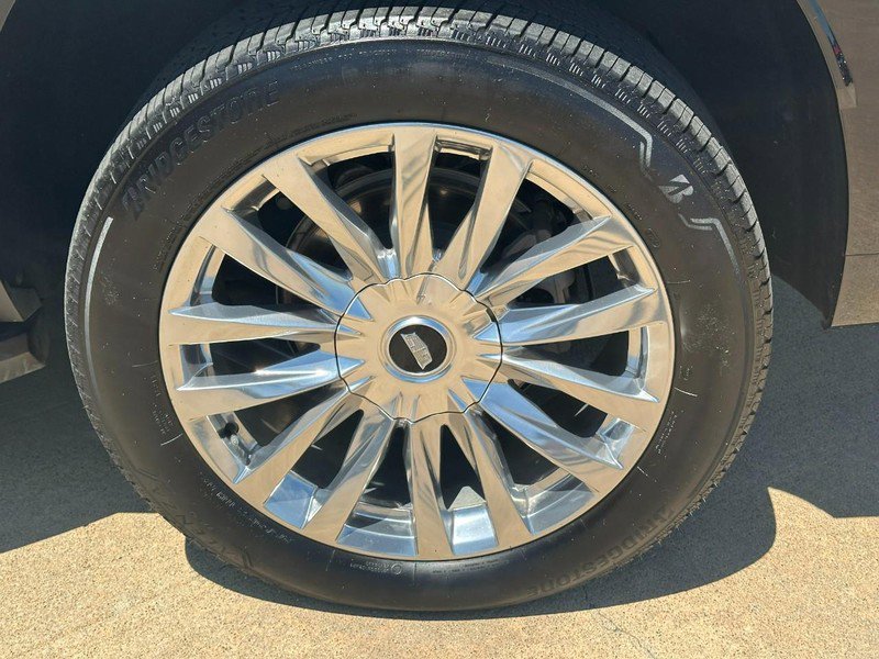 Used 2023 Cadillac Escalade Premium Luxury image 6