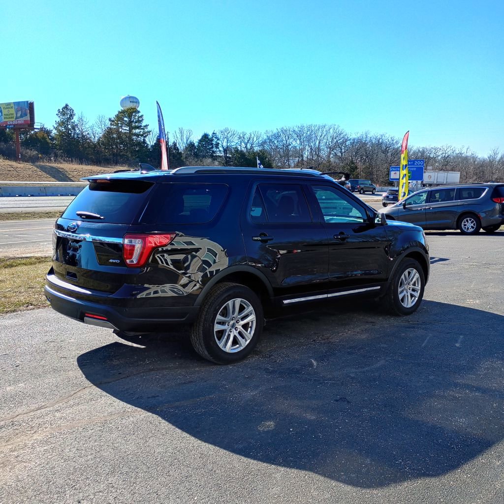 Used 2019 Ford Explorer XLT w/ Class III Trailer Tow Package image 5