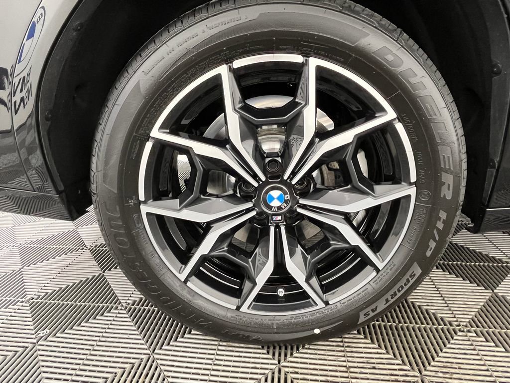 Certified 2024 BMW X4 xDrive30i w/ M Sport Package image 16