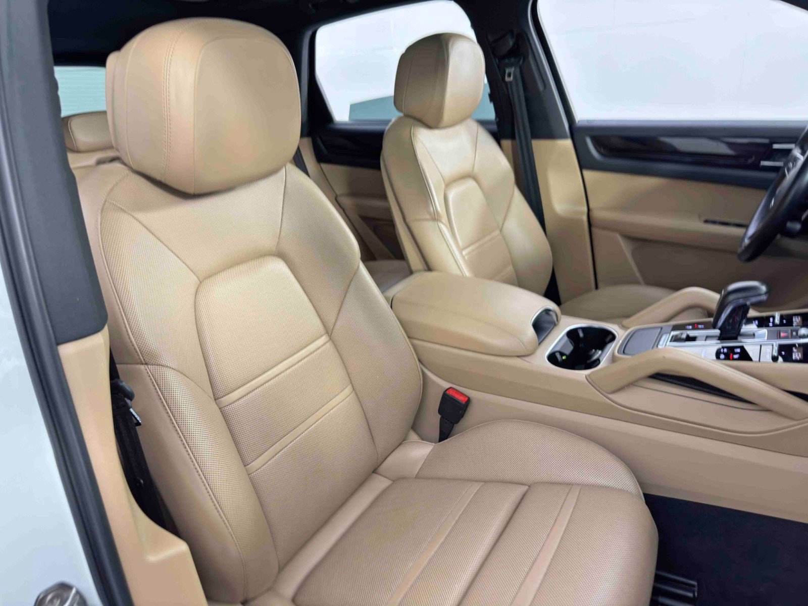 Used 2019 Porsche Cayenne E-Hybrid image 40