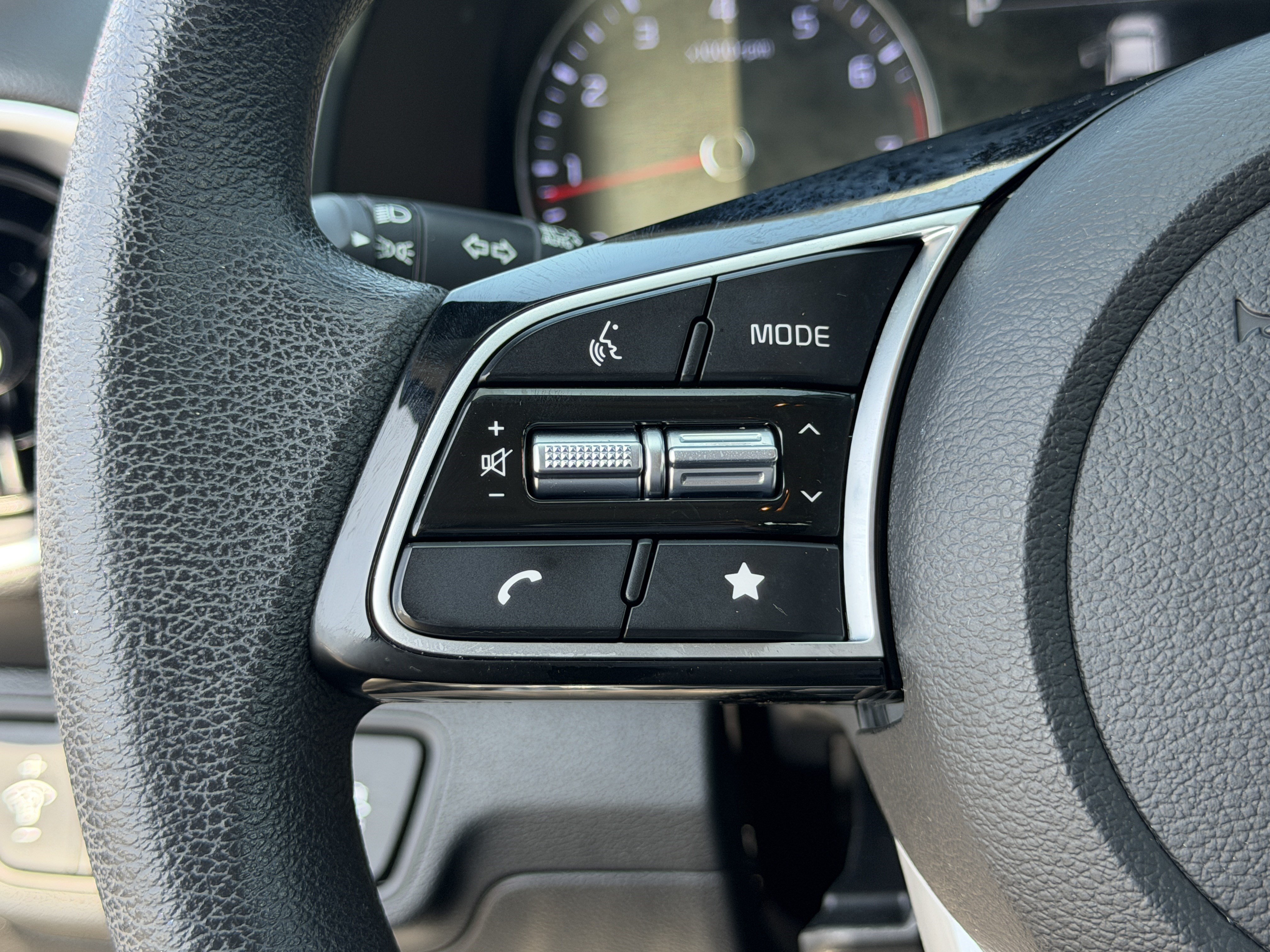 Certified 2024 Kia Forte LXS w/ LXS Technology Package FWD image 18