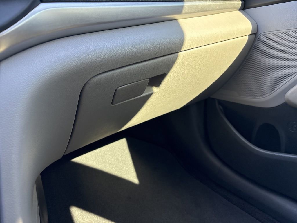 Used 2020 Hyundai Elantra Value Edition w/ Cargo Package (C1) image 33