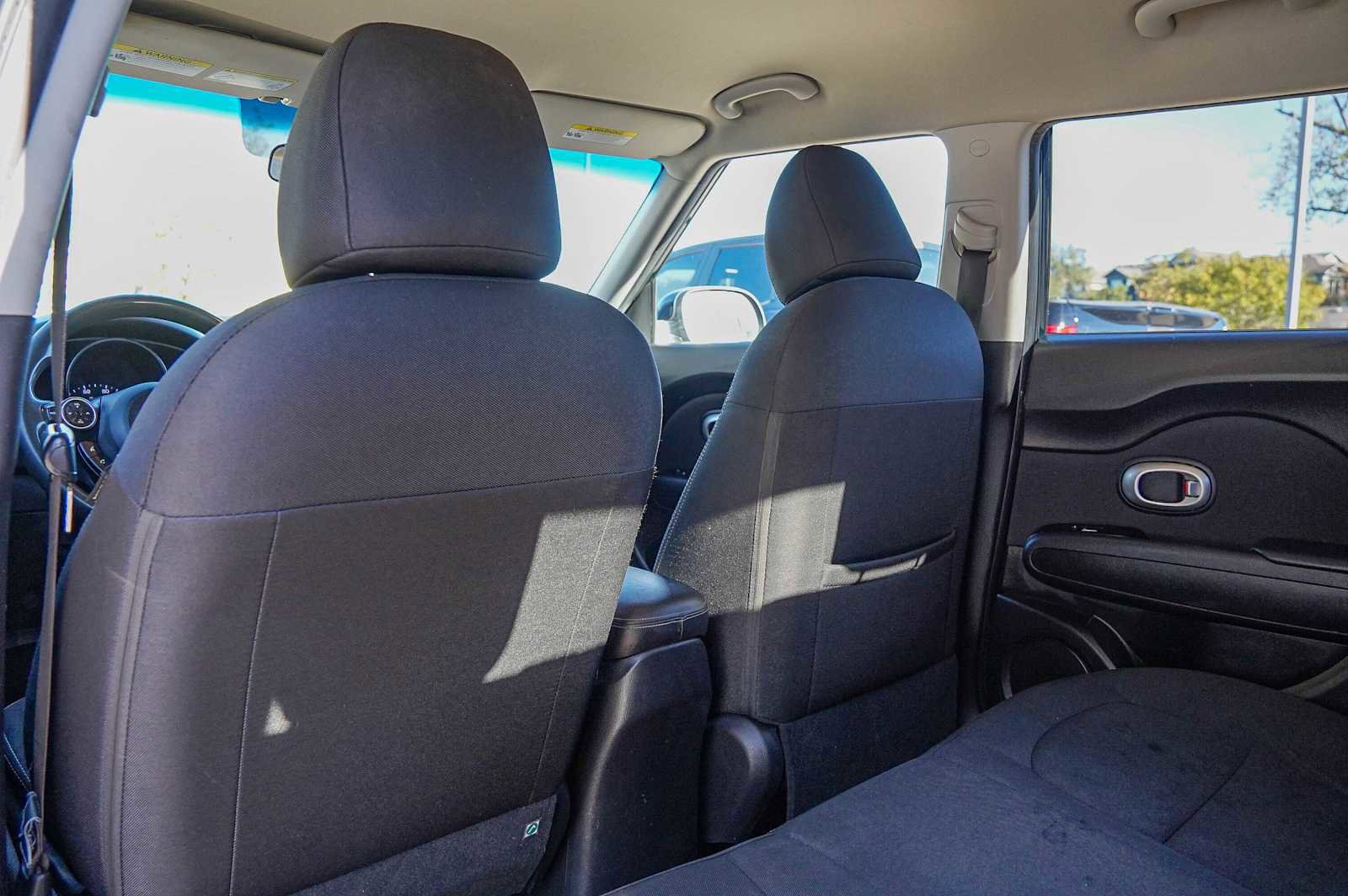 Used 2018 Kia Soul + image 27