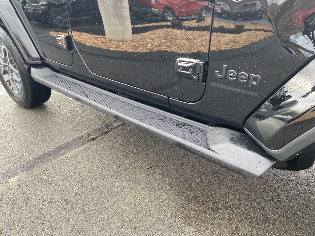 New 2026 Jeep Wrangler Sahara image 10