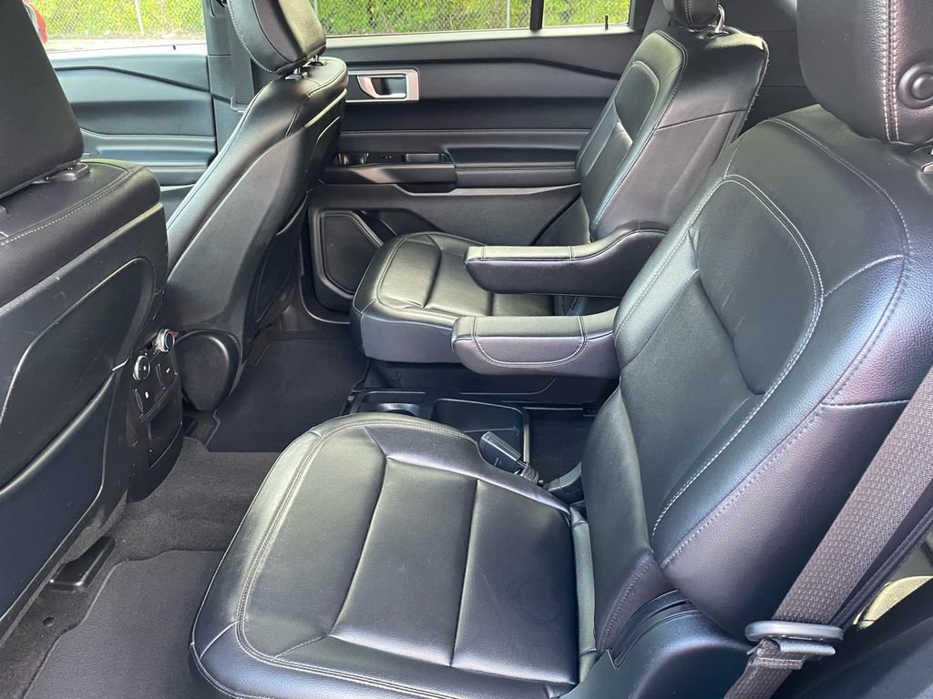Used 2020 Ford Explorer XLT w/ Equipment Group 202A image 21