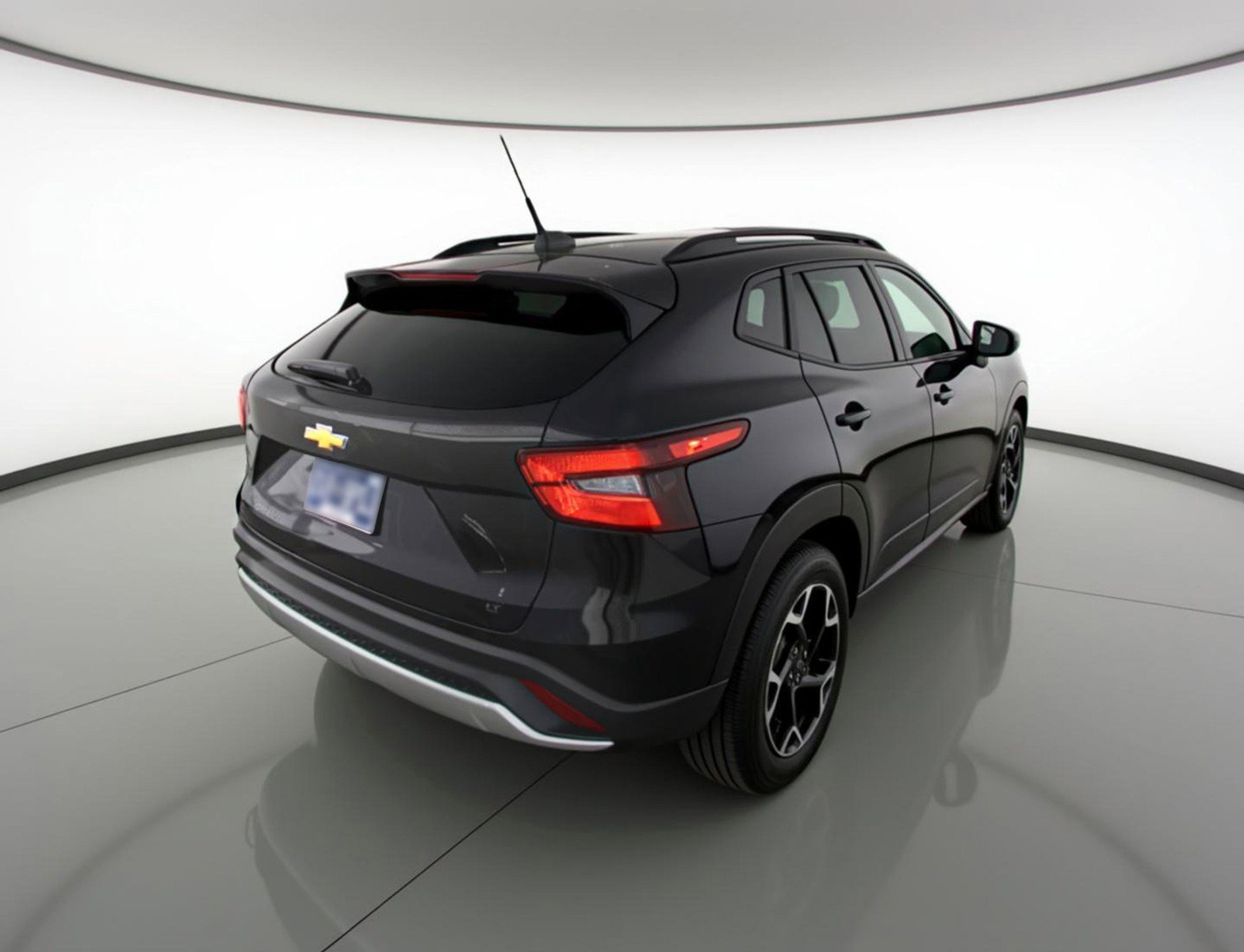 Used 2025 Chevrolet Trax LT FWD image 9