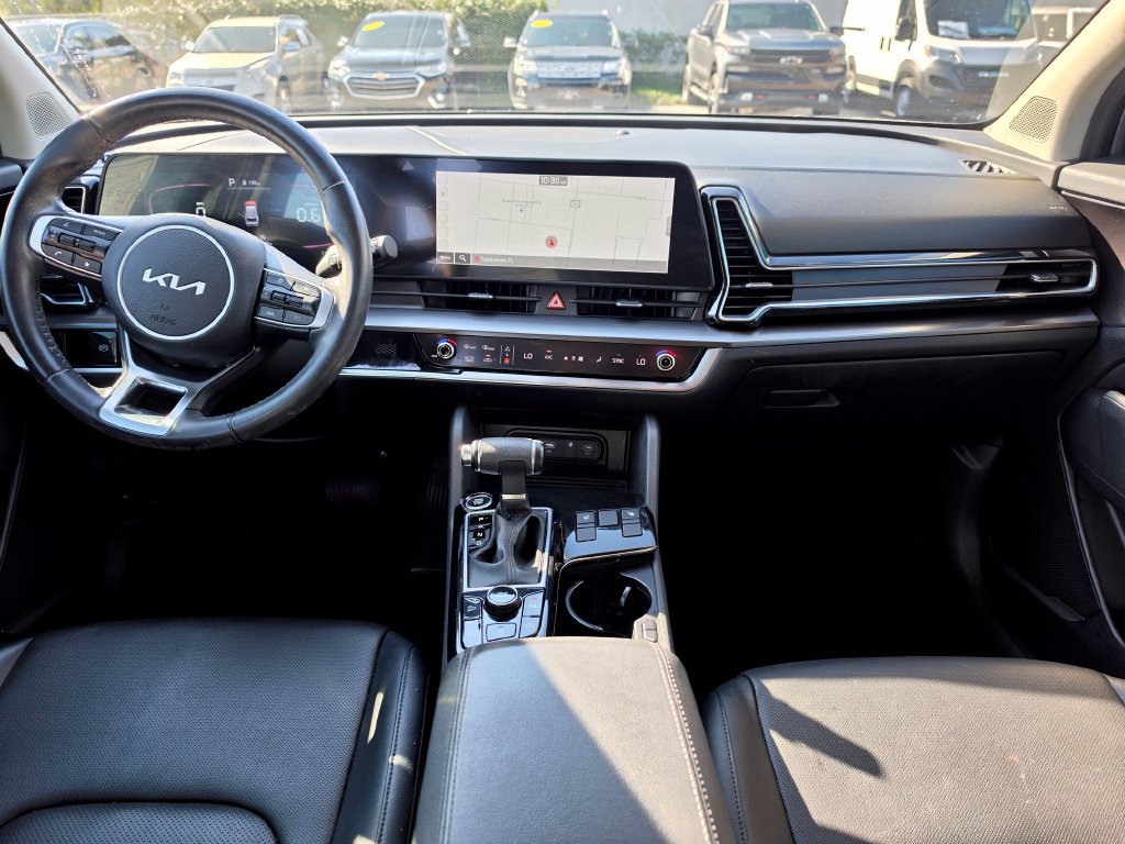 Used 2024 Kia Sportage EX FWD image 15