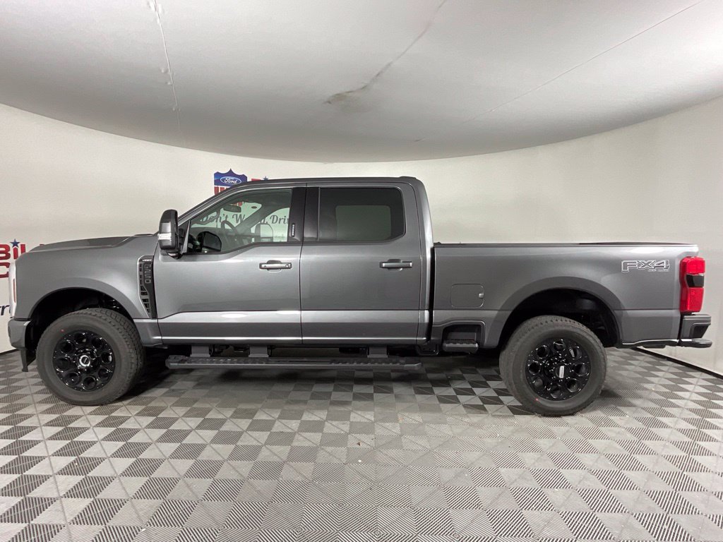 New 2027 Ford F250 Lariat w/ Black Appearance Package AWD/4WD image 6