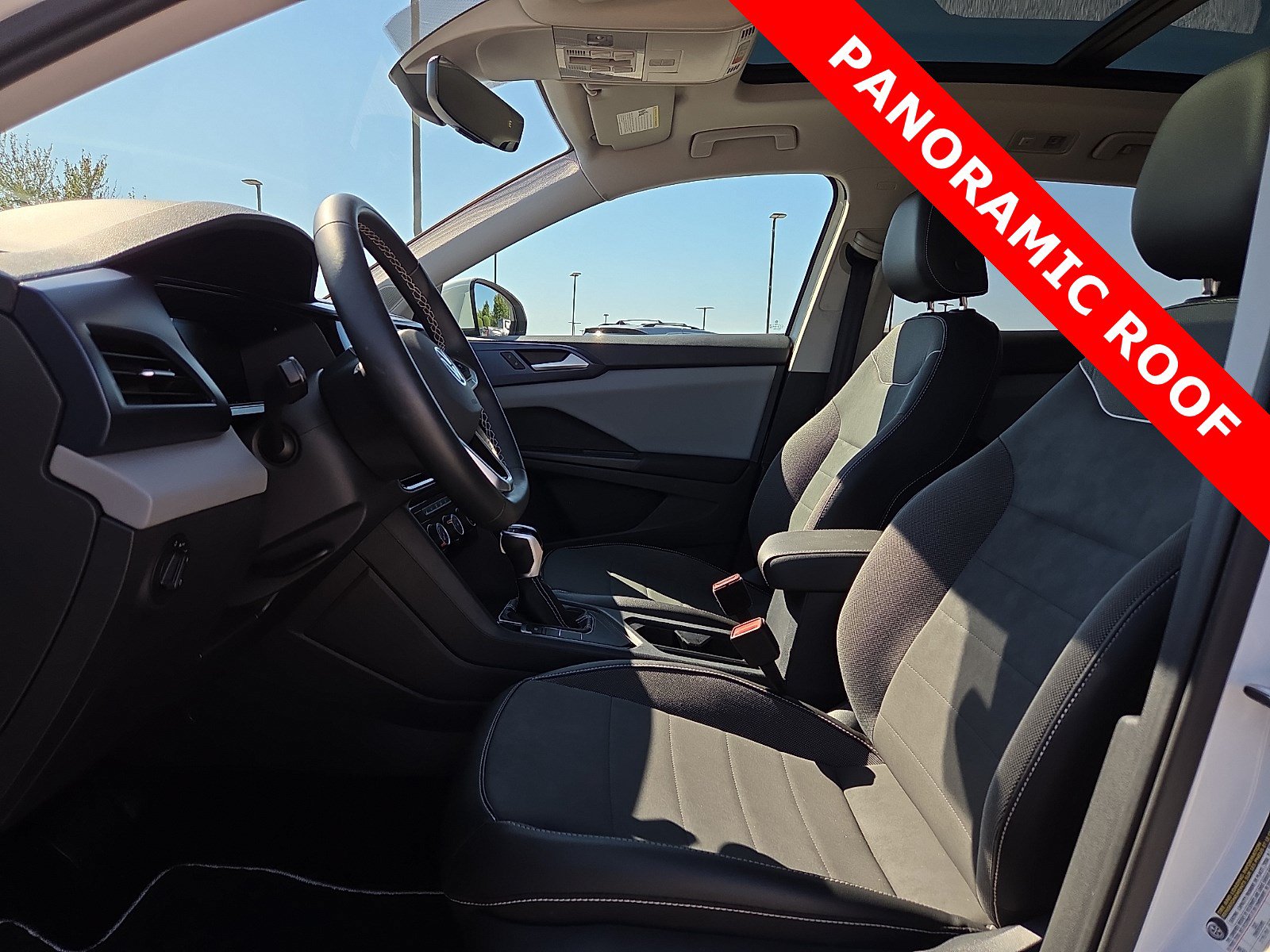 Used 2023 Volkswagen Taos SE w/ Panoramic Sunroof Package FWD image 15