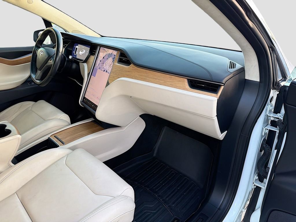 Used 2018 Tesla Model X 75D AWD/4WD image 14