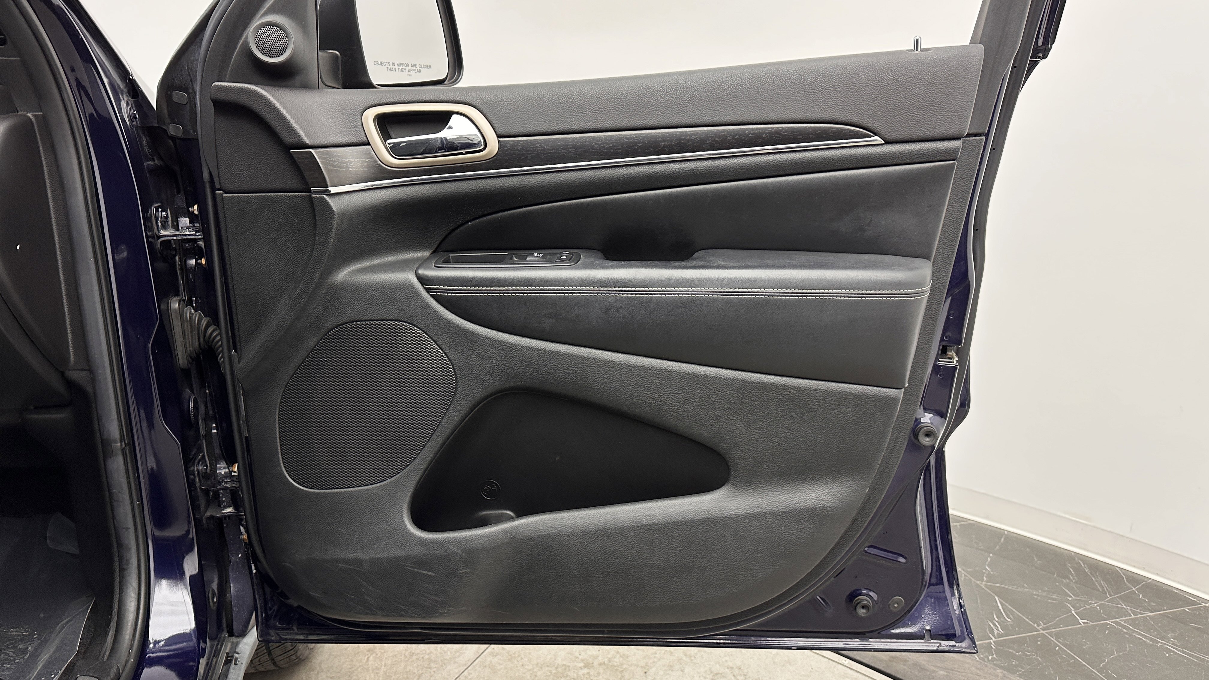 Used 2014 Jeep Grand Cherokee Limited RWD image 32