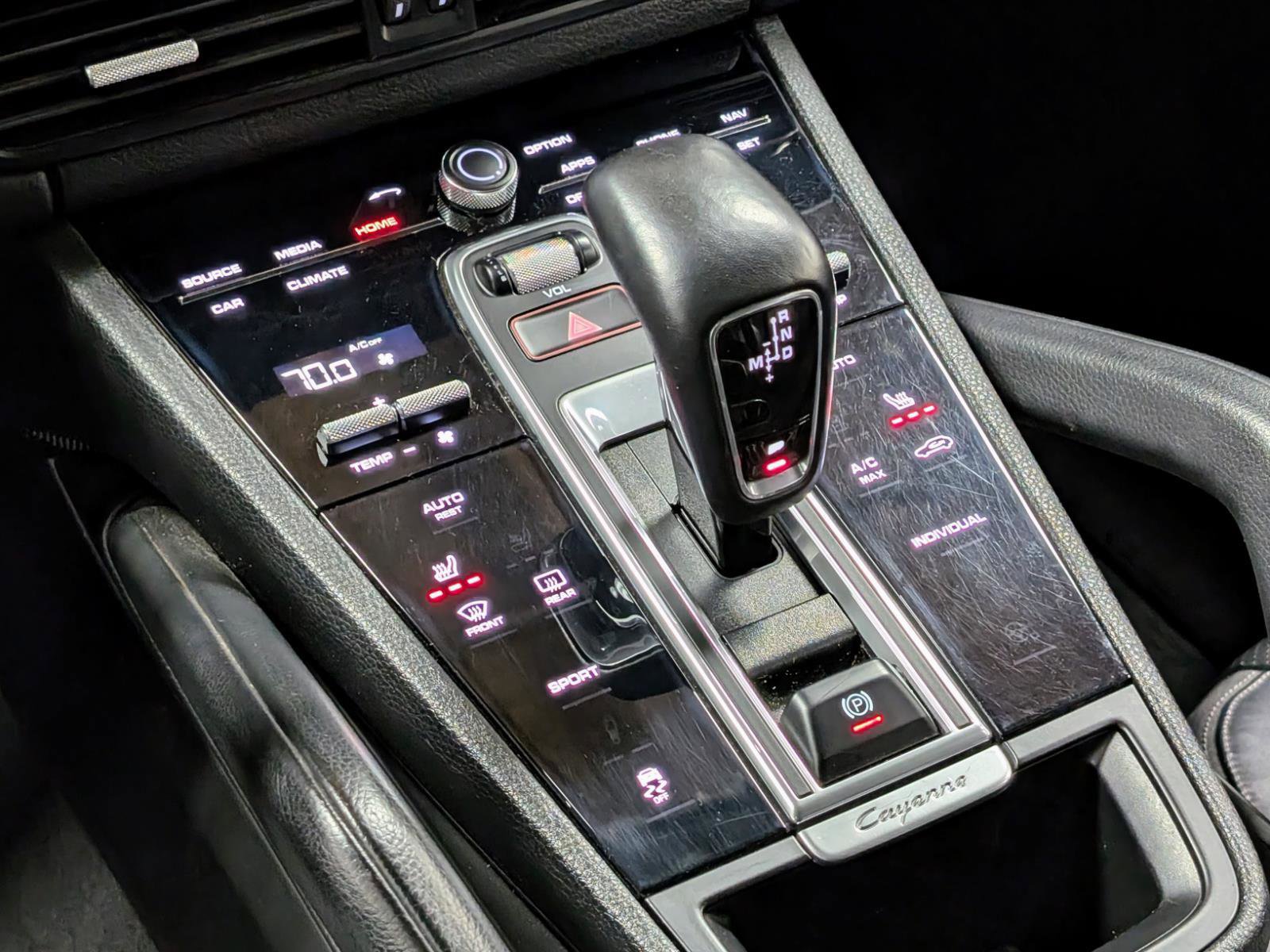 Used 2019 Porsche Cayenne image 25