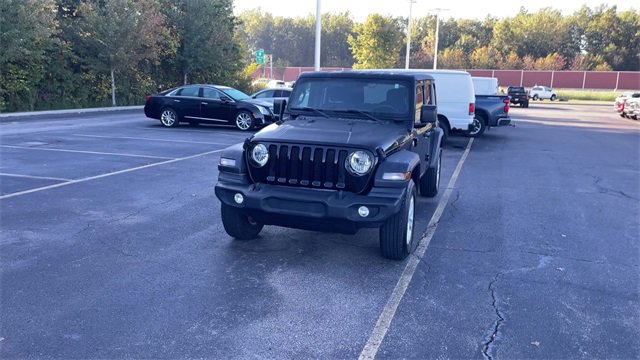 Used 2018 Jeep Wrangler Unlimited Sport S image 3