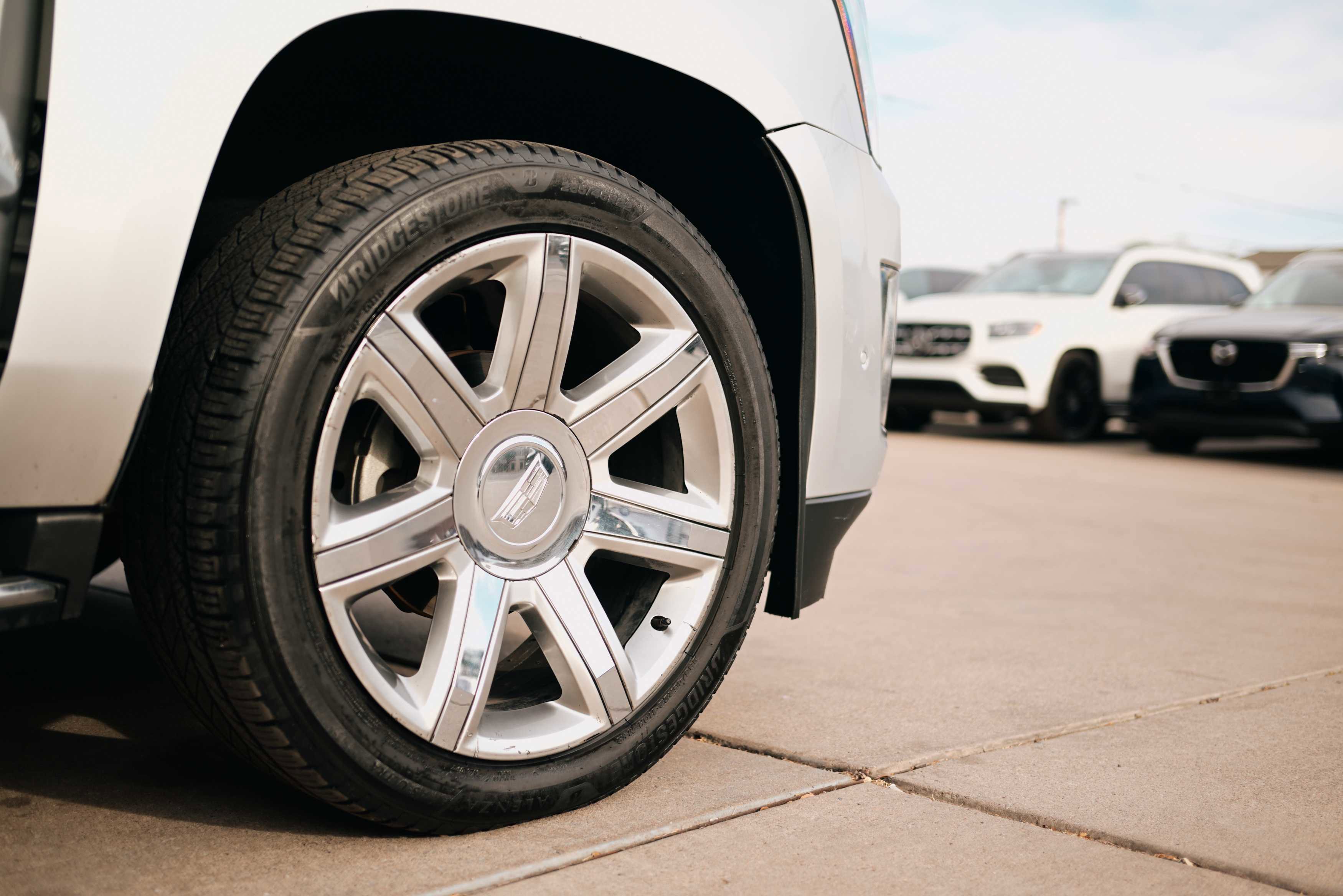 Used 2019 Cadillac Escalade ESV Luxury image 18