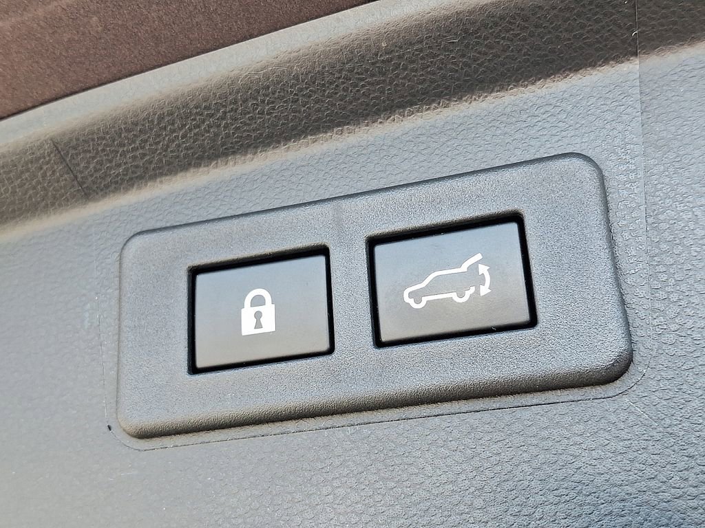 Used 2022 Subaru Outback Touring image 34