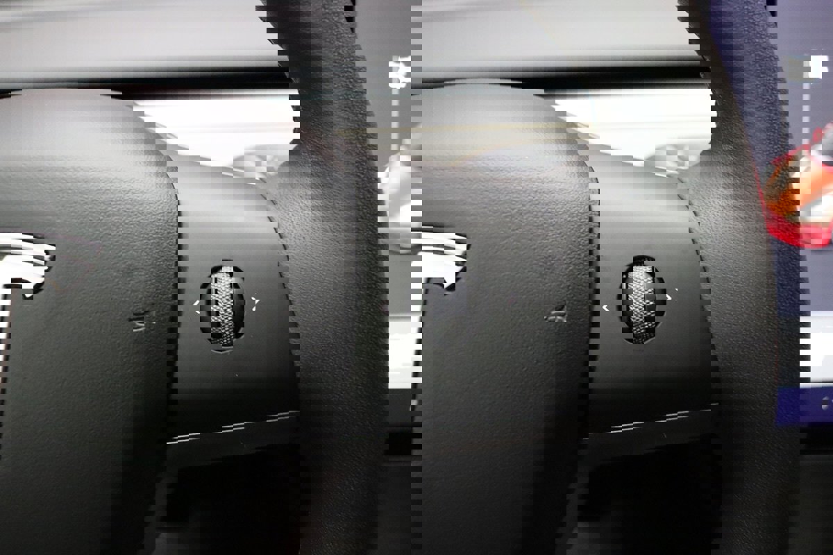 Used 2023 Tesla Model 3 Standard Range image 51