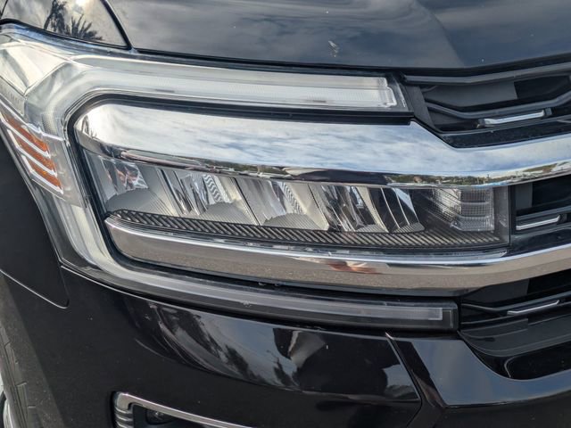 Used 2024 Ford Expedition Max Limited image 9