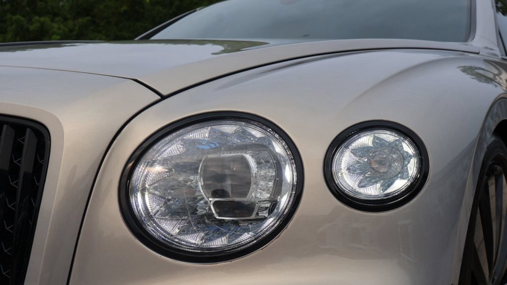 Used 2022 Bentley Flying Spur V8 AWD/4WD image 45